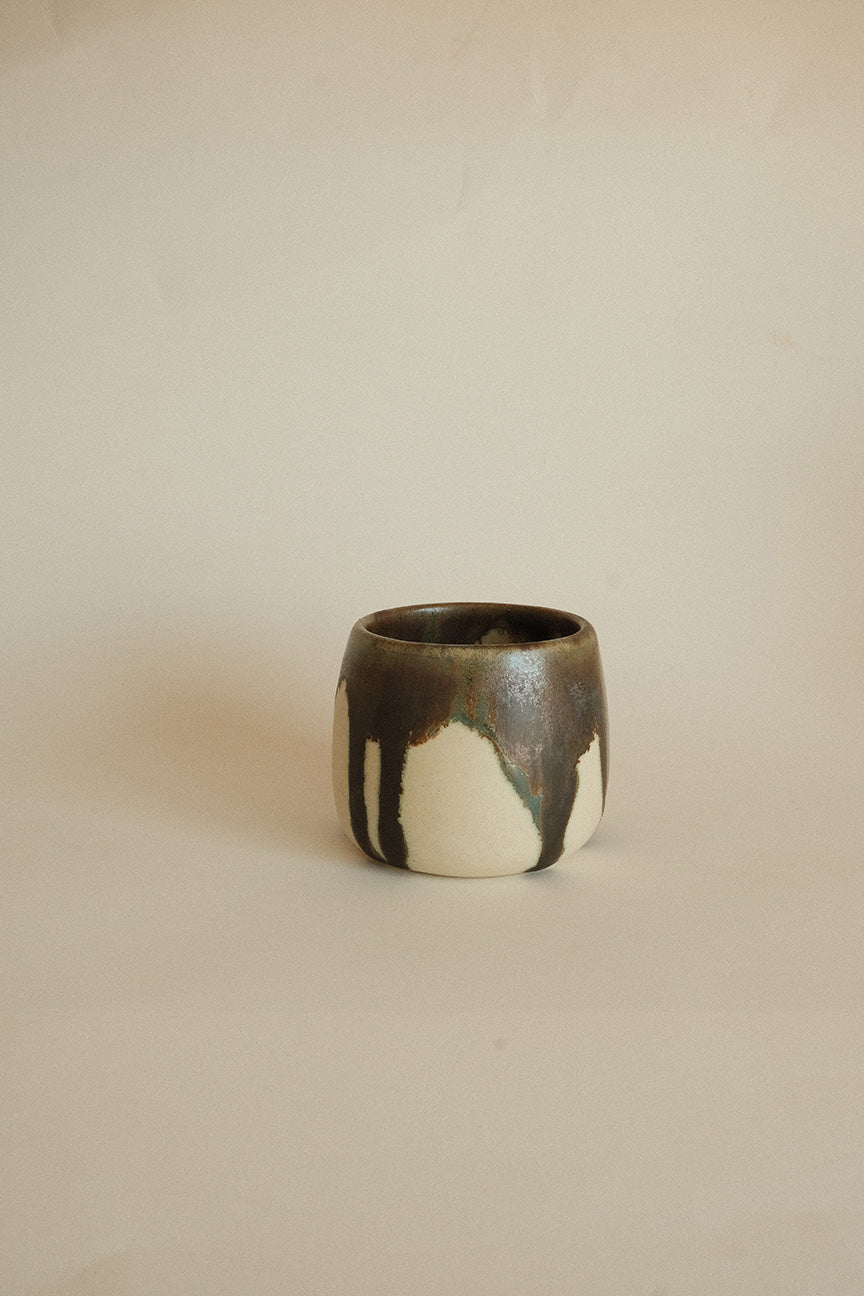 Round Cup in Flow