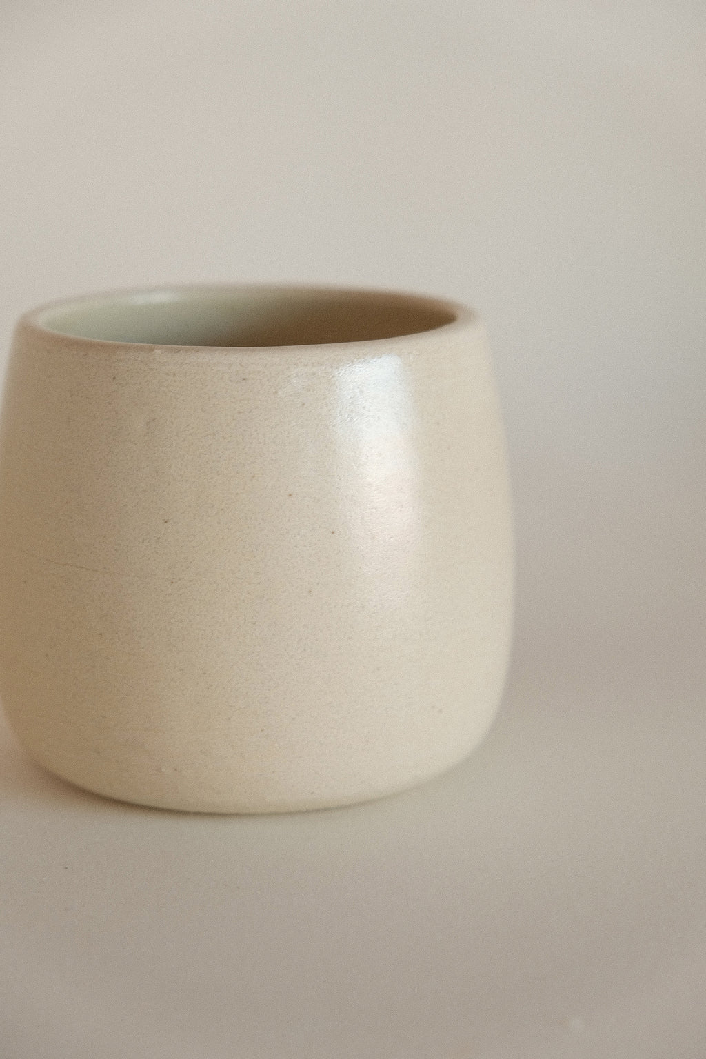 Round Cup in Cream