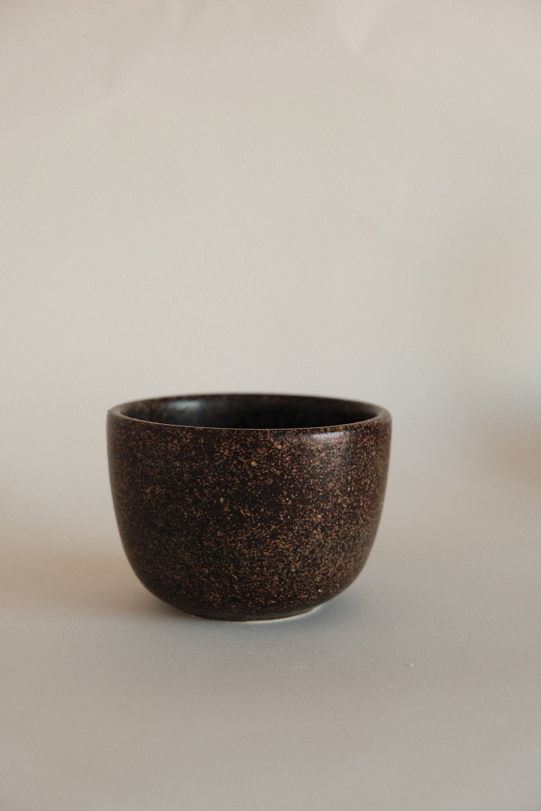 Wide Cup in Roast