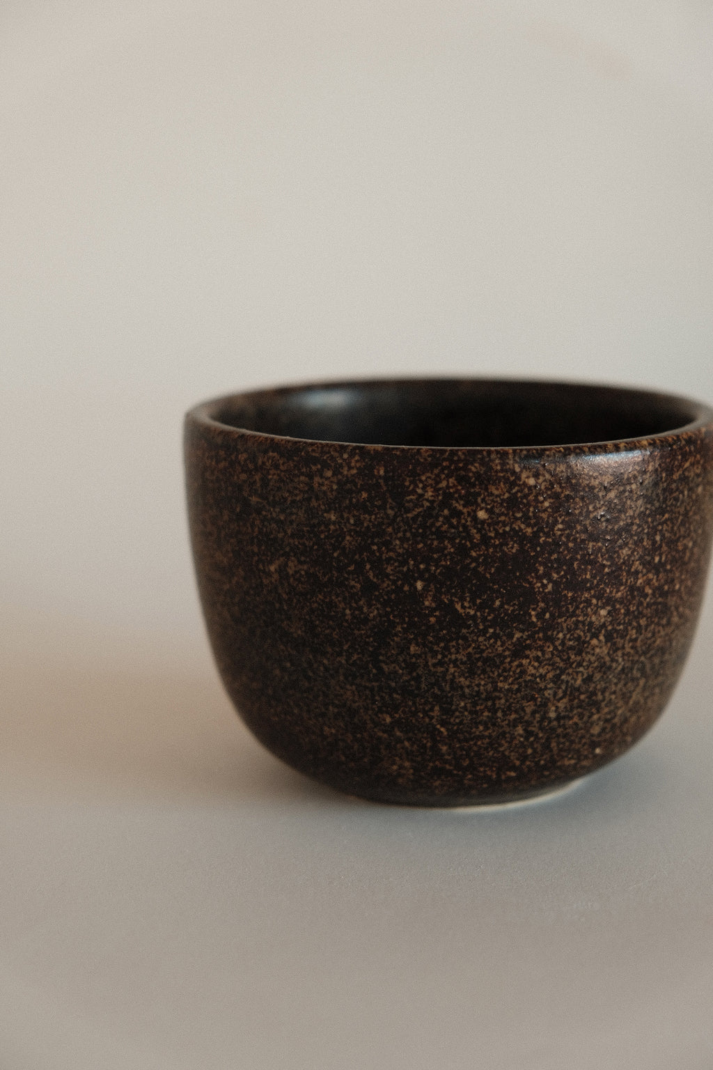 Wide Cup in Roast