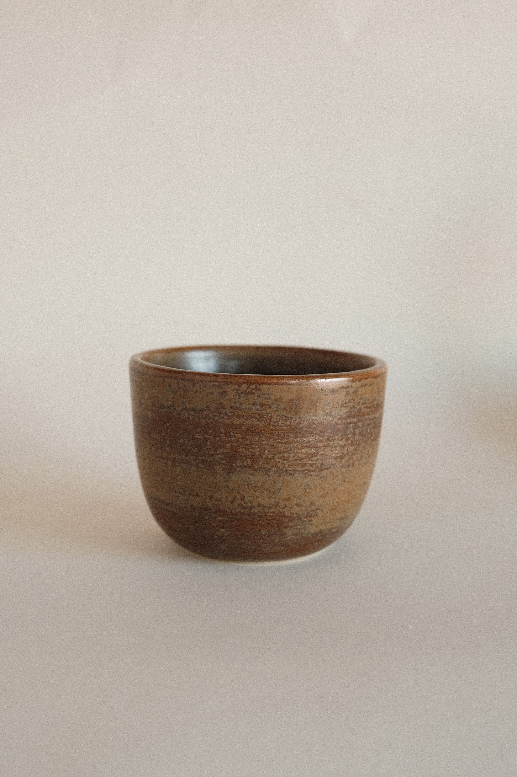 Wide Cup in Smoked Walnut