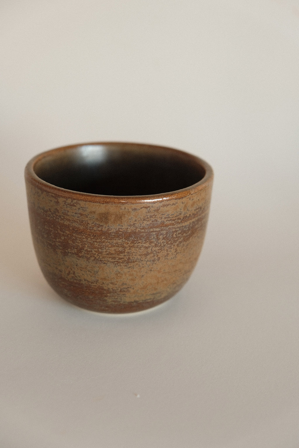 Wide Cup in Smoked Walnut