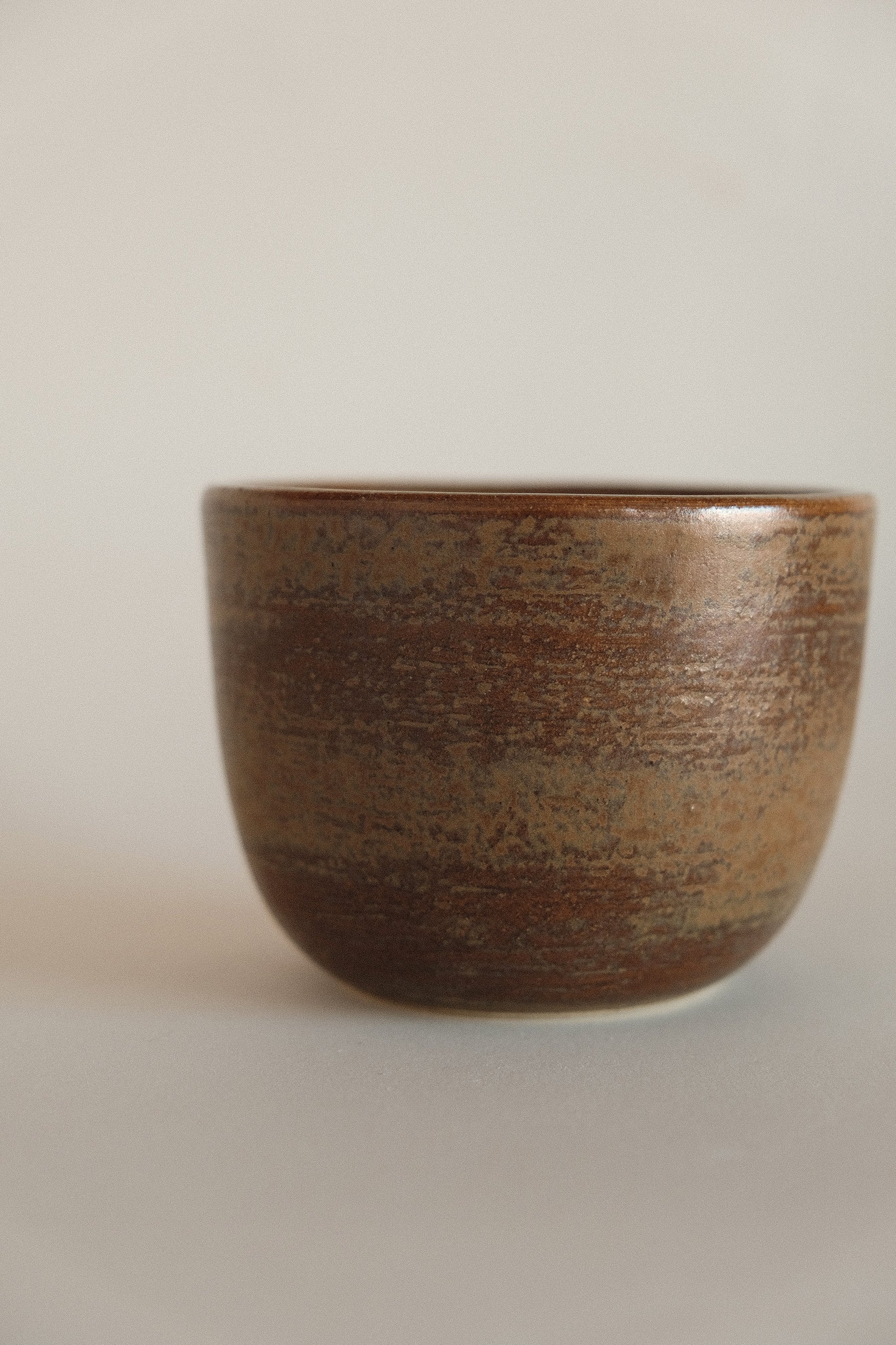 Wide Cup in Smoked Walnut