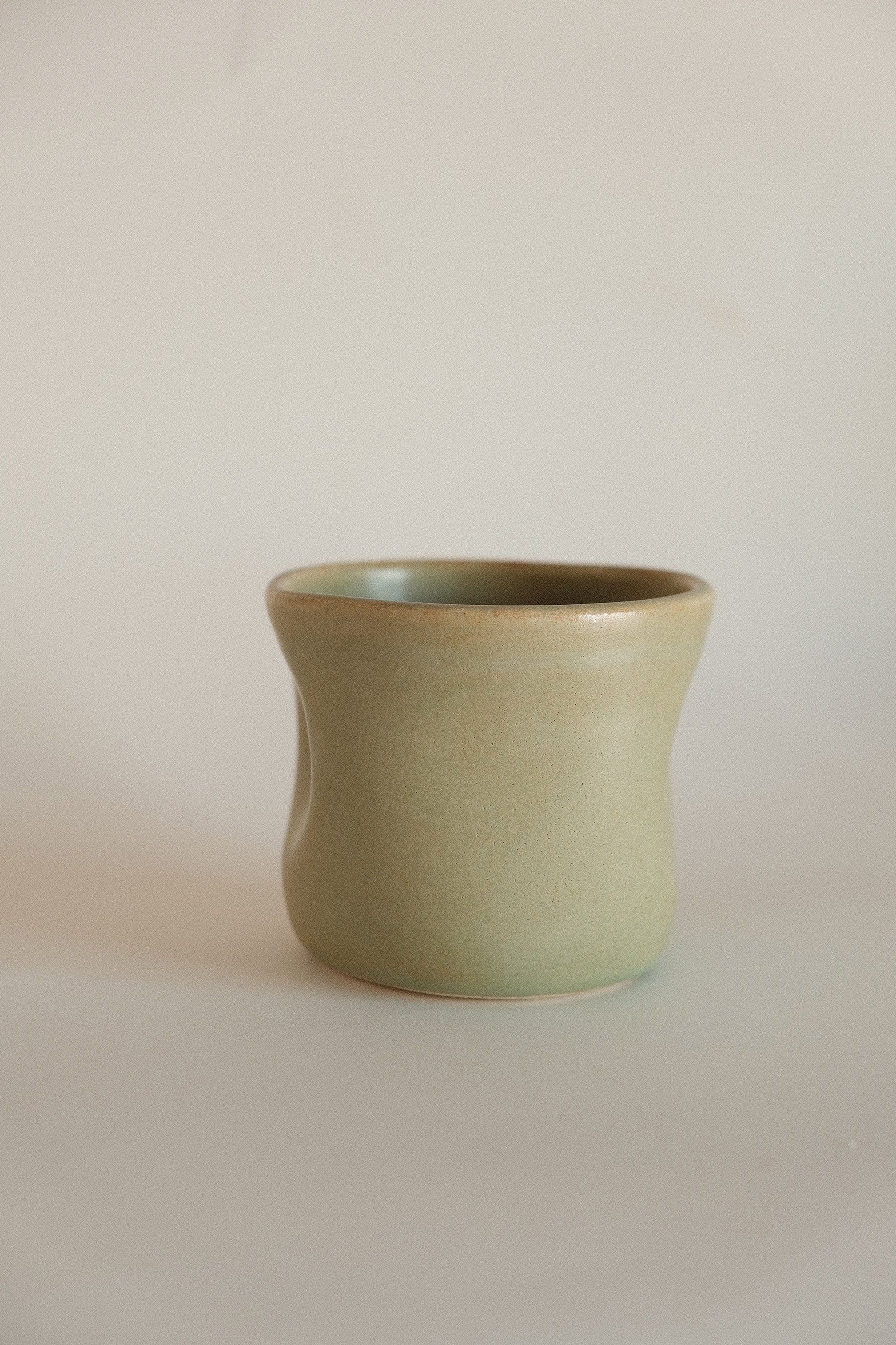 Thumb Cup in Desert Sage