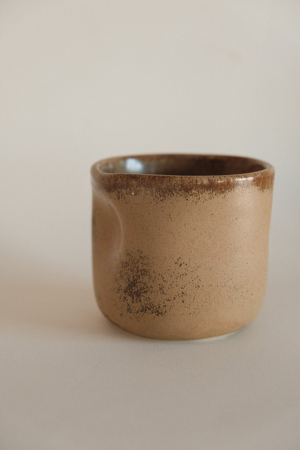Thumb Cup in Desert Sand