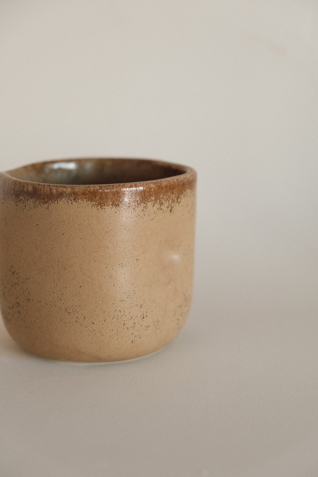 Thumb Cup in Desert Sand