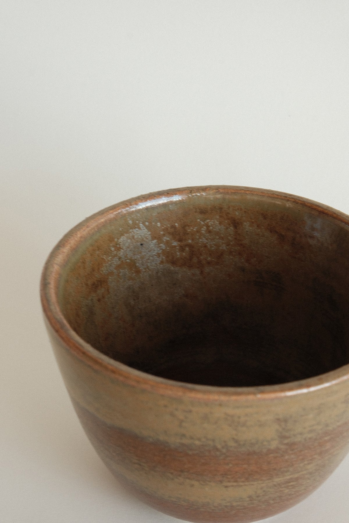Wide Cup in Smoked Walnut