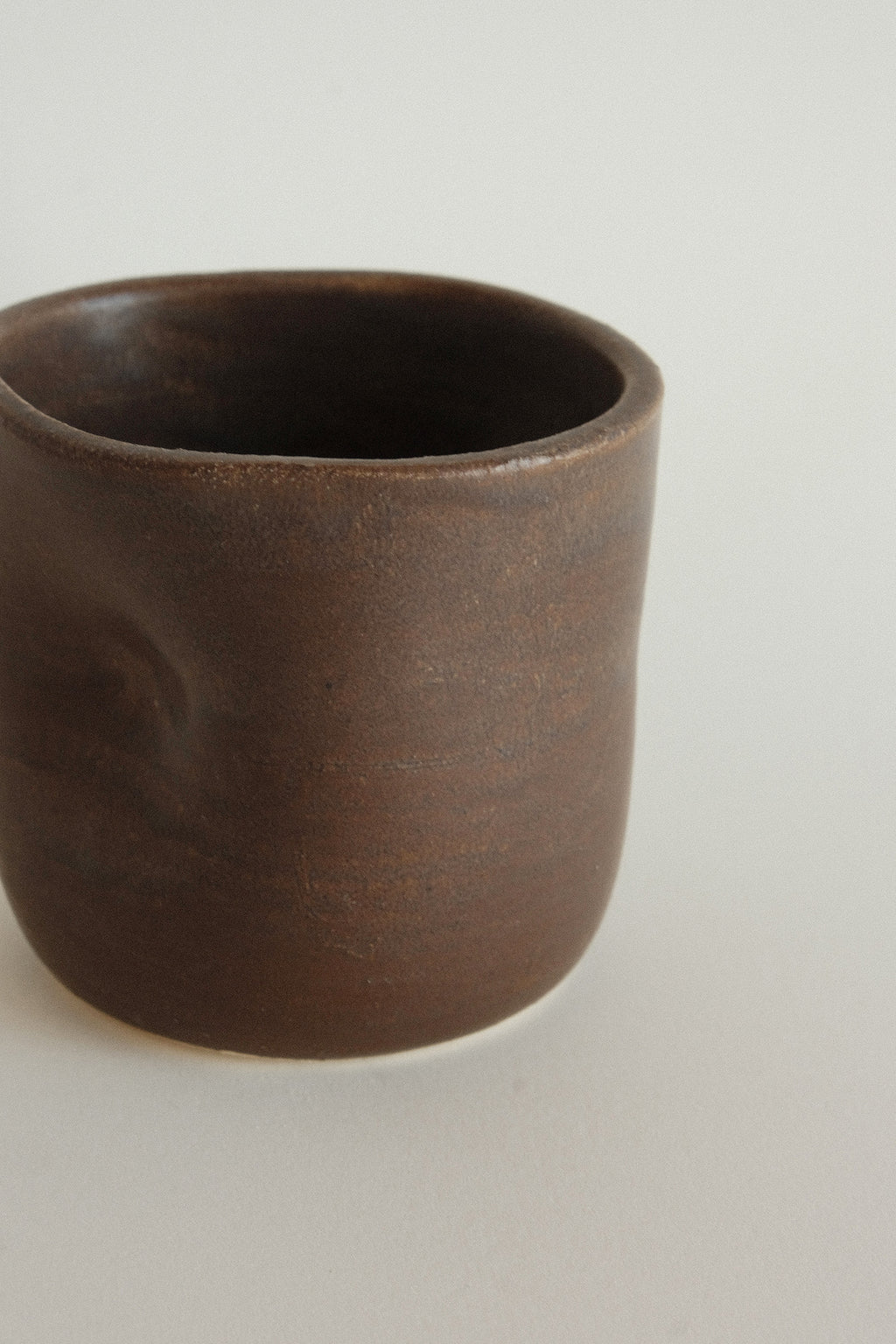 Thumb Cup in Brown
