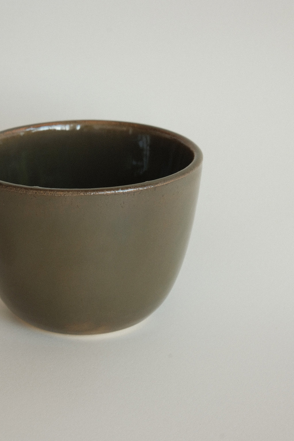 Wide Cup in Dark Olive
