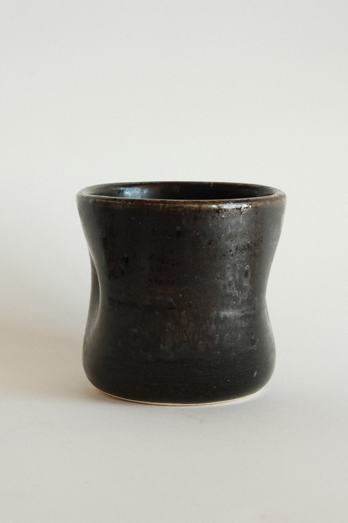 Thumb Cup in Dark Roast