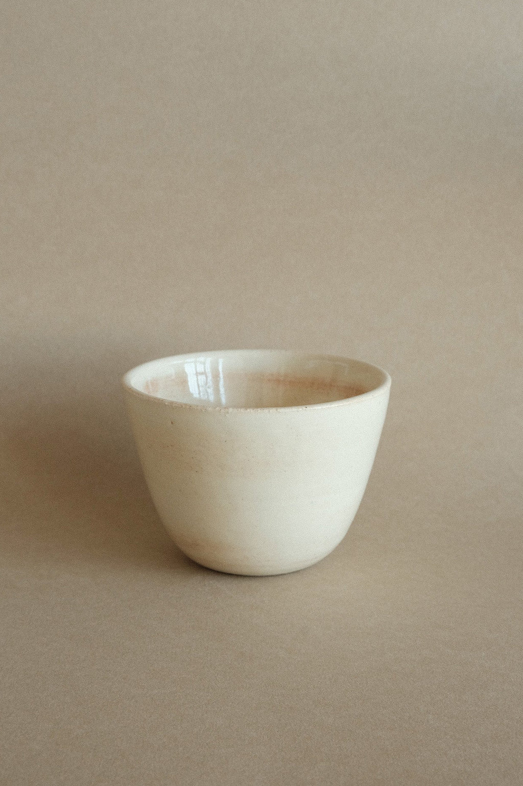 Wide Cup in Latte