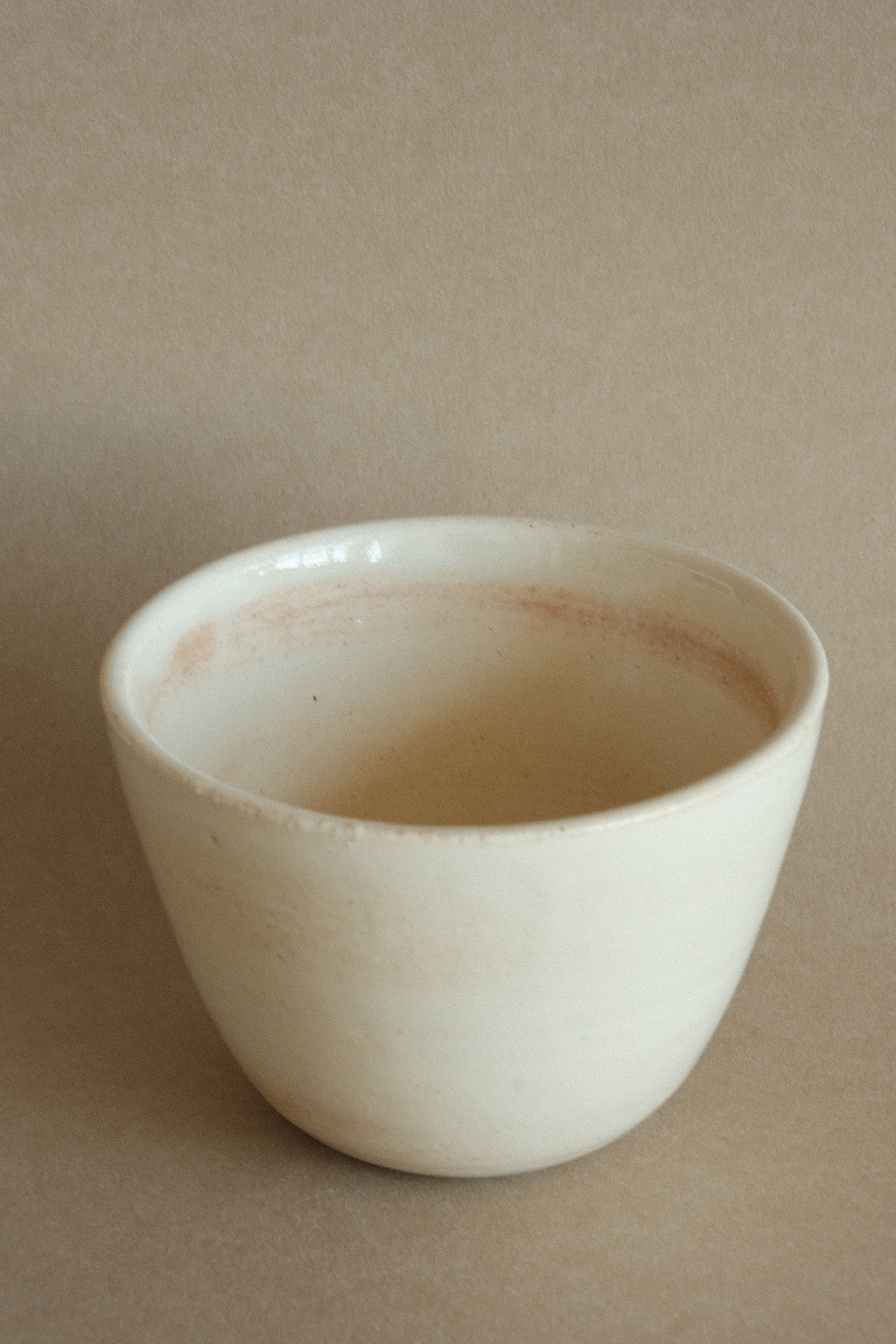 Wide Cup in Latte
