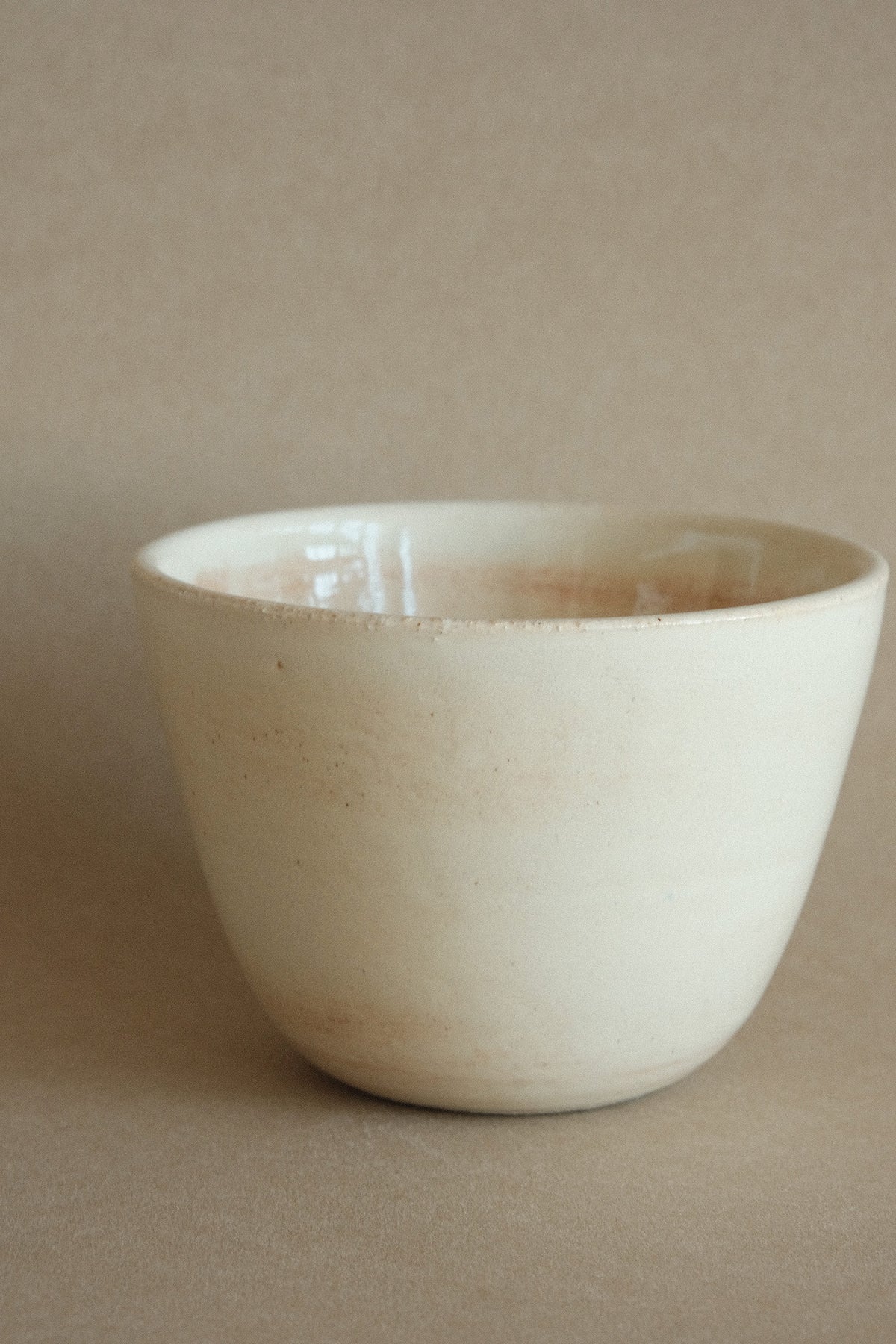 Wide Cup in Latte