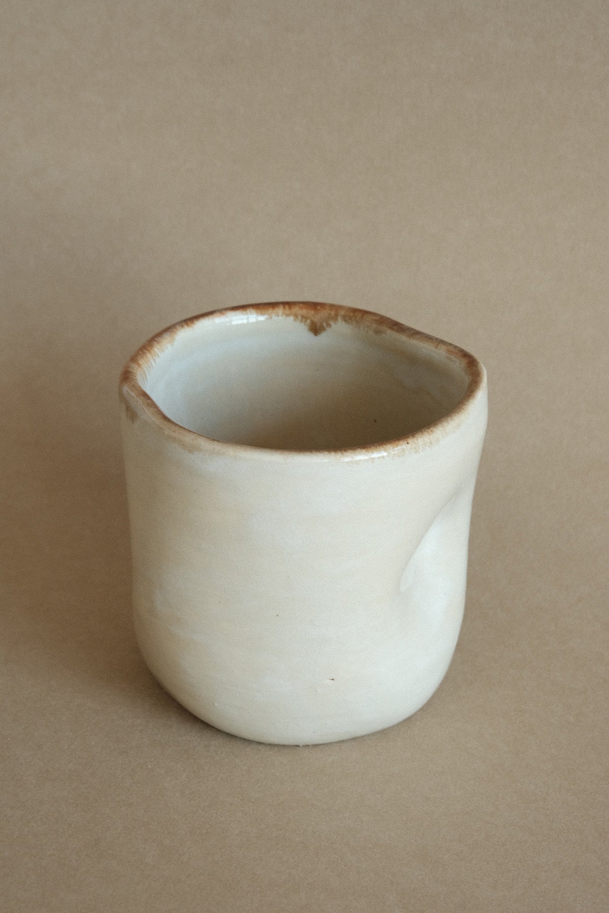 Thumb Cup in Vintage