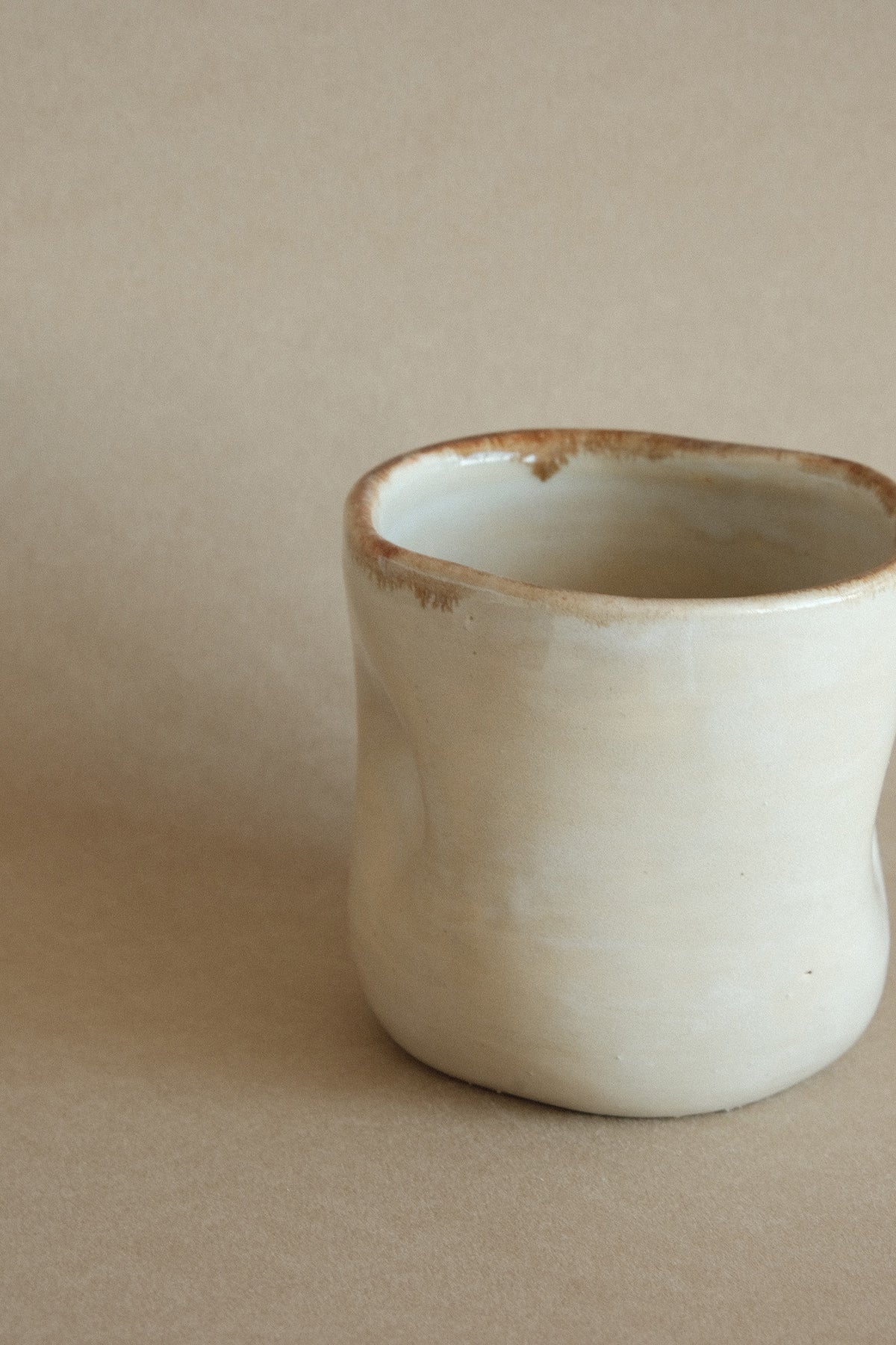 Thumb Cup in Vintage