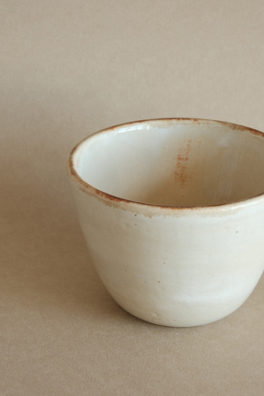 Wide Cup in Vintage