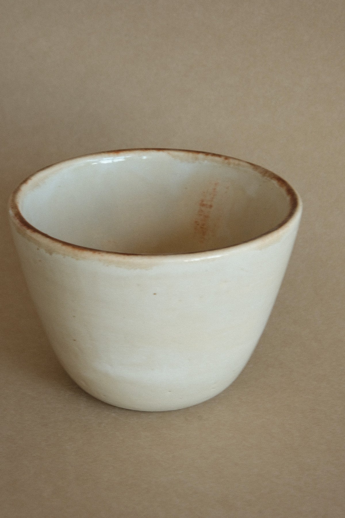 Wide Cup in Vintage