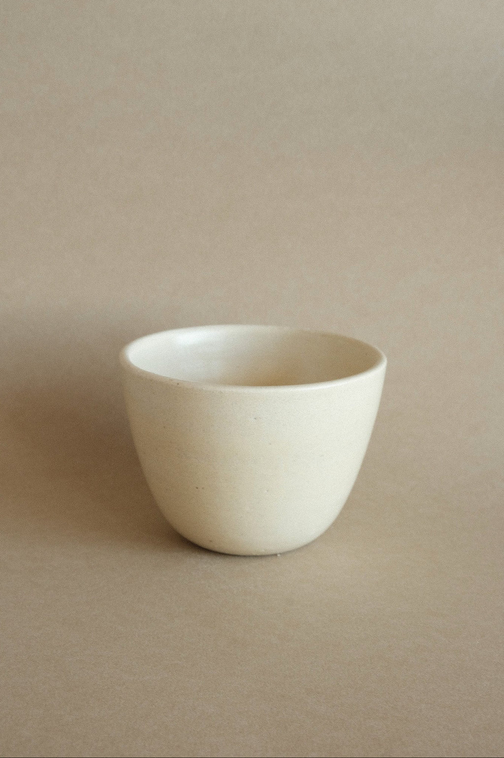 Wide Cup in Matte Cream
