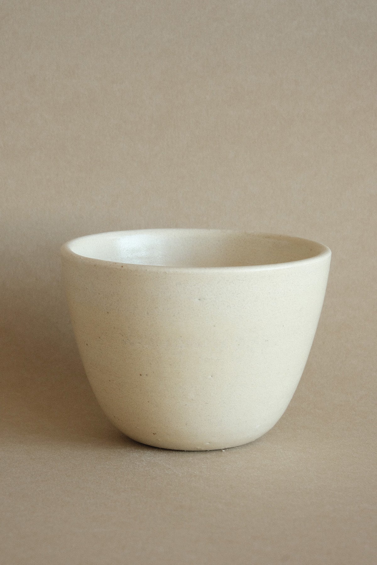 Wide Cup in Matte Cream