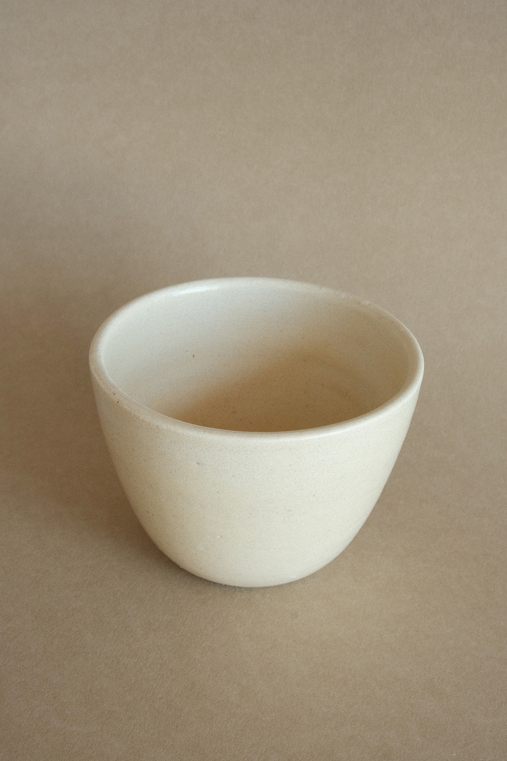Wide Cup in Matte Cream